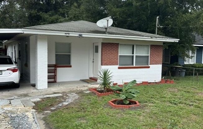 Fabulous Location, Westside Gem!!