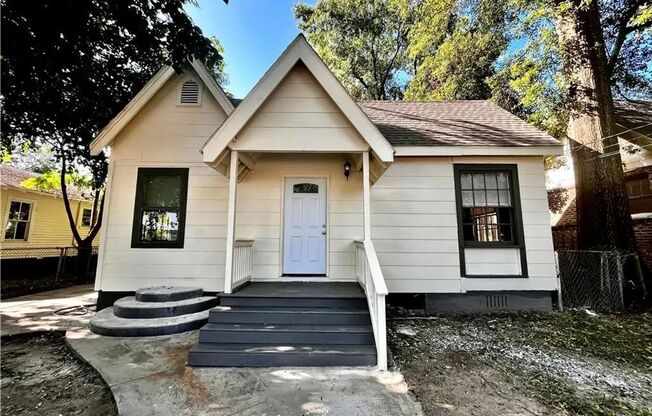 Lovely 4 Bedroom 1 Bathroom House in Mobile