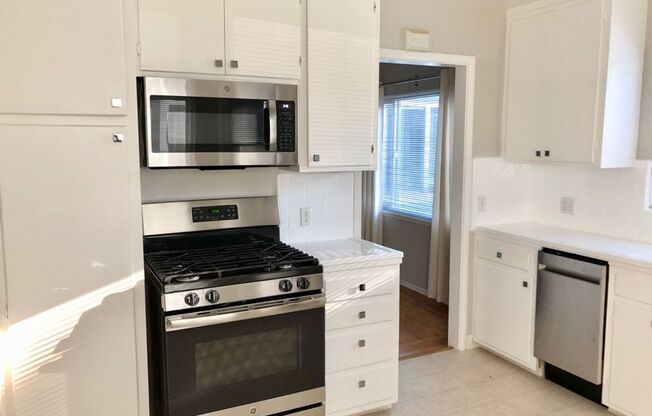 Menlo Pointe Apartments