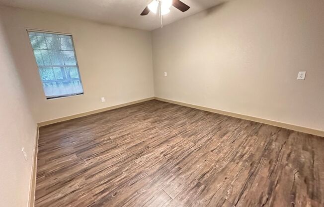 2 beds, 2 baths, 845 sqft, $1,100, Unit 5