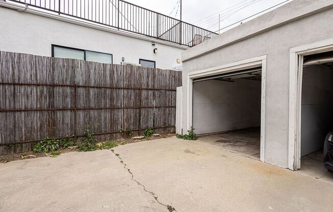 Bright and airy 2-bedroom 2-bath in Mid- City