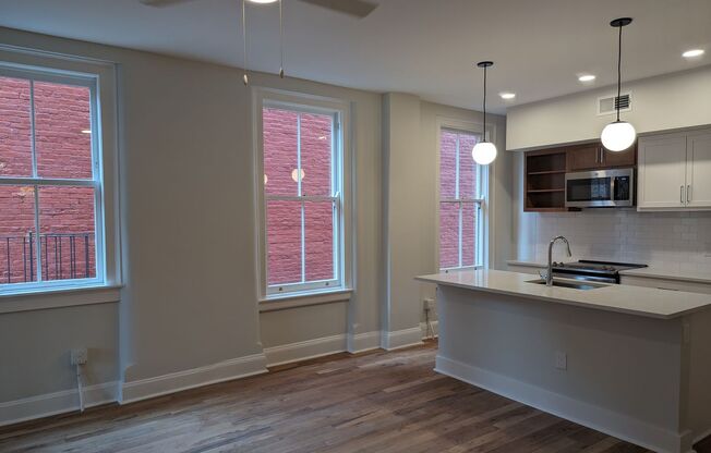 1 bed, 1 bath, 569 sqft, $1,180, Unit 210 - 202