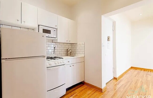 1 bed, 1 bath, $3,250, Unit 3F