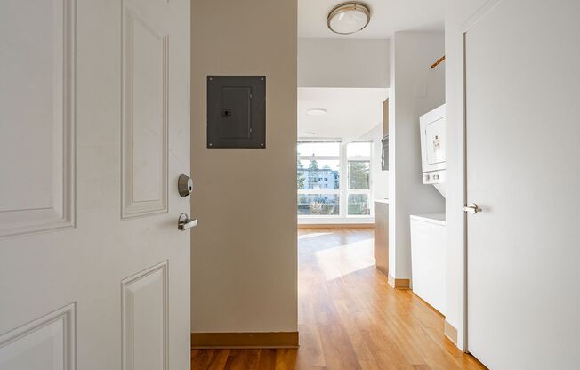 Studio, 1 bath, 375 sqft, $1,495, Unit 511