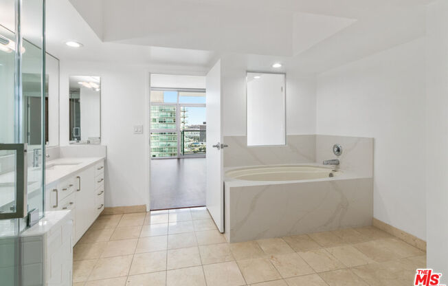 2 beds, 3 baths, 1,434 sqft, $8,000, Unit 1631