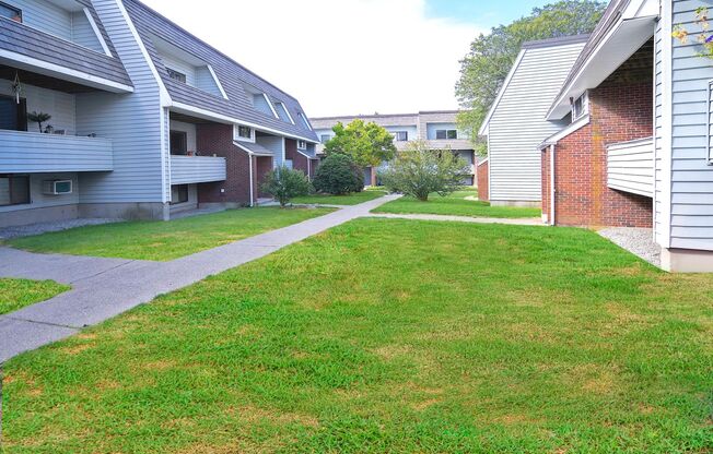 2 beds, 1 bath, 1,050 sqft, $2,400, Unit 59-2