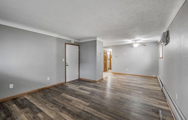 2 beds, 1 bath, $1,195, Unit 2