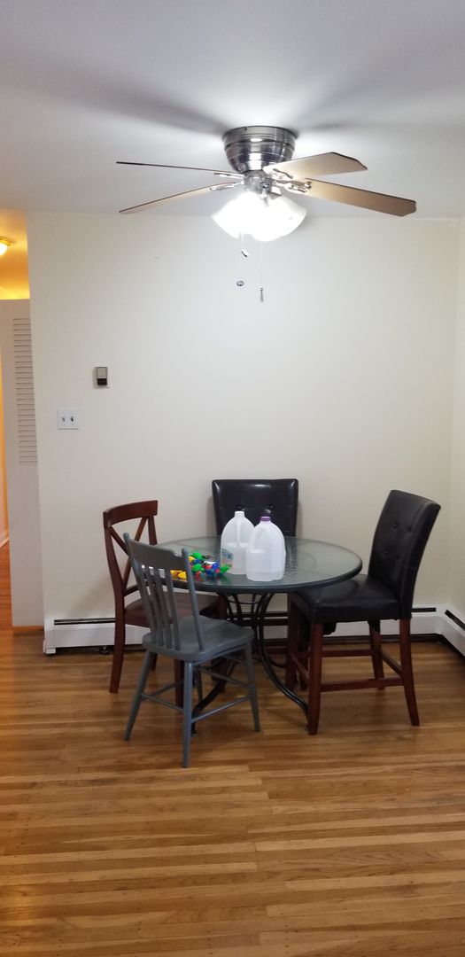 Ravenswood Apartments