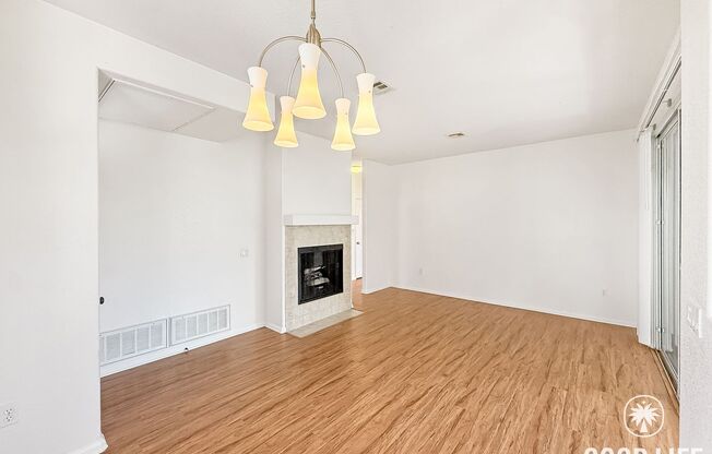 Upgraded 2B/2BA With AC, Washer/Dryer, & Private Patio!