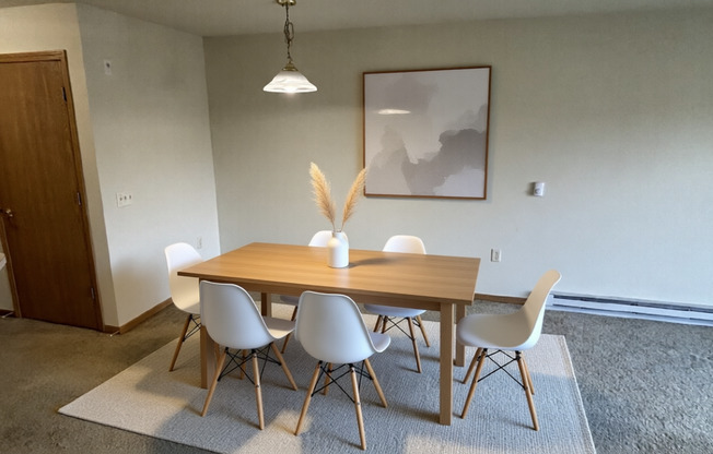 1 bed, 1 bath, 756 sqft, $1,555, Unit 302-301