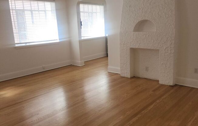 1 bed, 1 bath, 655 sqft, $1,549, Unit 305