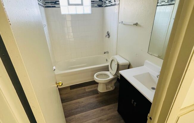 2 beds, 1 bath, $1,195, Unit 209 #3