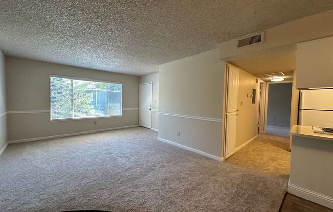 2 beds, 1 bath, 825 sqft, $1,675, Unit 490105