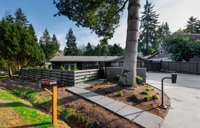 3Bd/1.75Ba Shoreline House