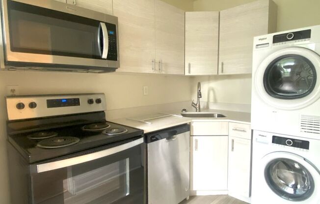 Studio, 1 bath, 475 sqft, $960, Unit Apt 206