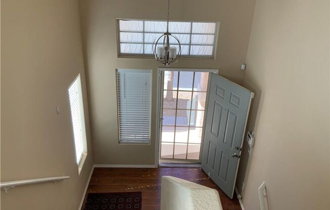 CHARMING SPLIT LEVEL HOME. FEATURING OPEN FAMILY ROOM