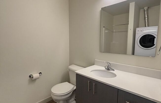 Studio, 1 bath, 312 sqft, $1,295, Unit 414
