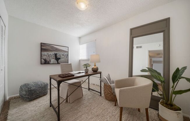 2 beds, 1 bath, 670 sqft, $1,259, Unit 02-232