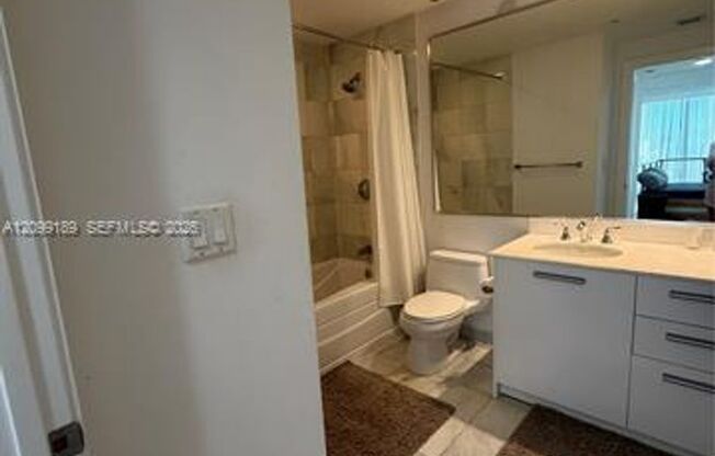 1 bed, 2 baths, $3,600, Unit # 811