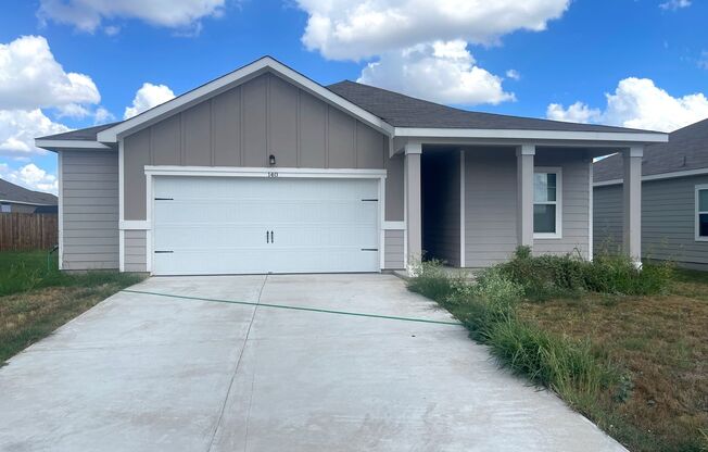 Available for a July 2025 Move In-Modern 3/2/2 custom home - Bunton Creek Reserve - Kyle, Texas
