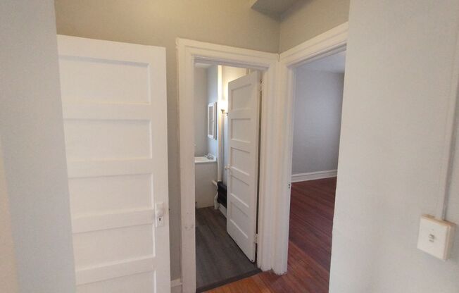 4 beds, 1 bath, 6 sqft, $1,400, Unit 2A