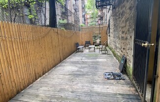 157 E 89 ST
