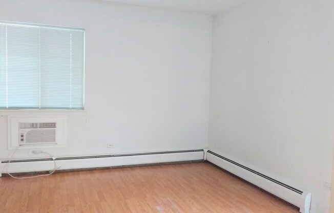 1 bed, 1 bath, $1,400, Unit UNIT 111