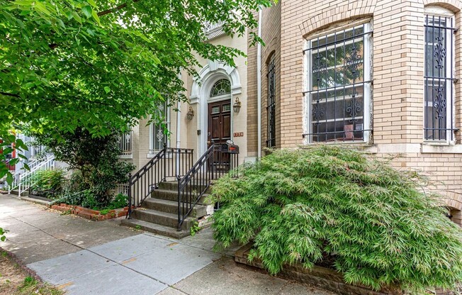 1726 Willard St NW Unit A