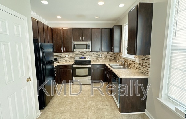 7629 ABIGAIL GLN DR
