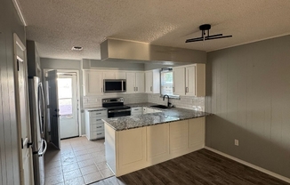 2304 WESTCHESTER DR