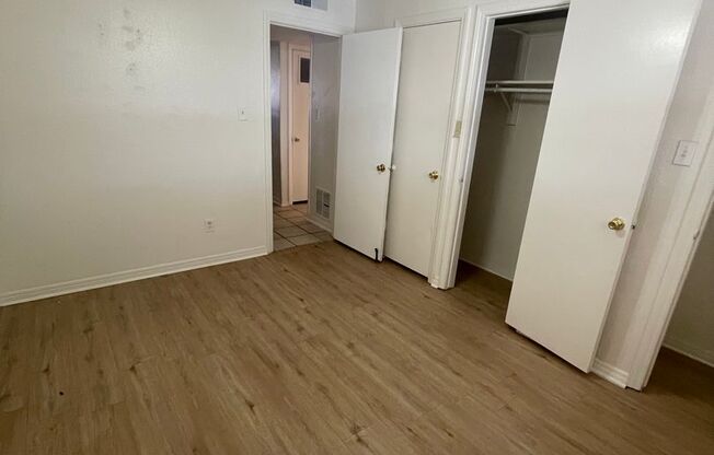 2 beds, 1 bath, 500 sqft, $775, Unit 42