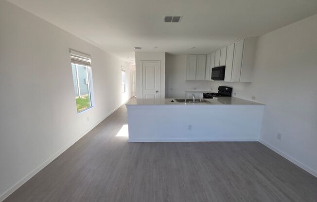 Chic, Compact, and Brand-New in Foree Ranch