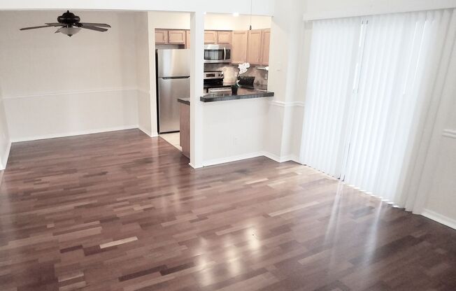 Beautiful 1/1 Wood Floors Condo for Rent in Winter Park