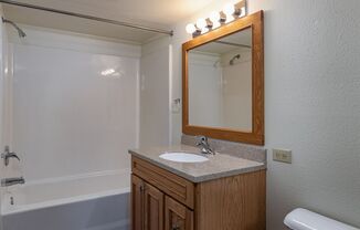 2 beds, 1 bath, $900, Unit 6-2589