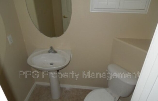 3342 N 143 LN