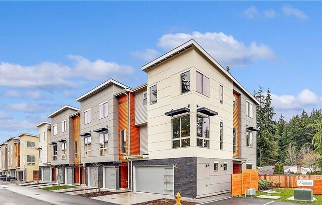 Modern 2 bedroom Comfort in the Heart of Edmonds