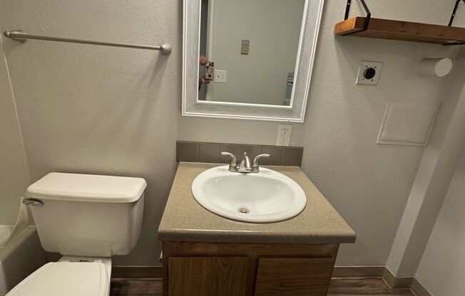 2 beds, 2 baths, 1,170 sqft, $1,555, Unit 1117