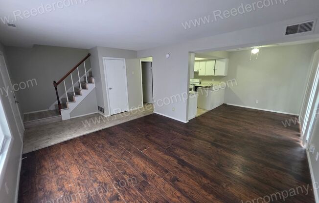 Spacious 3 Bedroom 1.5 Bath Townhome walking distance to Morton High School