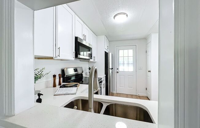Gorgeous fully remodeled 2-Bedroom, 2 Bath home 55+