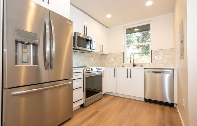 NEW CONSTRUCTION- MOVE- IN READY