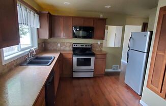 3422 N Thor St