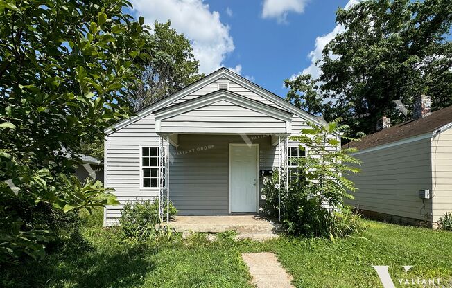 Cozy 2 Bedroom, 1 Bathroom Home in the Woodland Heights neighborhood