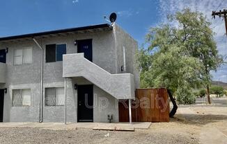 152 E 21 ST