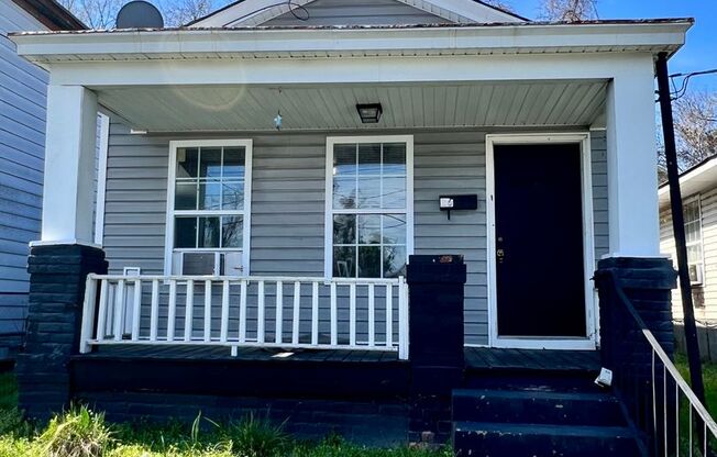 2 Bedroom Single Family Home in Southside AVAILABLE NOW!