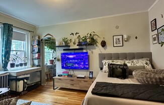 89 STRATHMORE RD