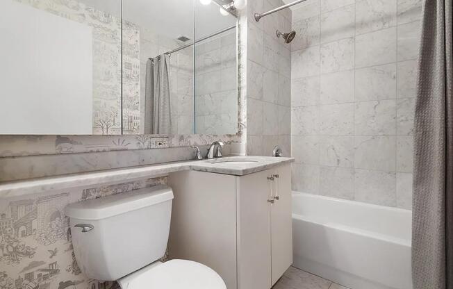 2 beds, 2 baths, 896 sqft, $5,490