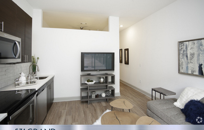 Studio, 1 bath, 494 sqft, $1,260, Unit 337