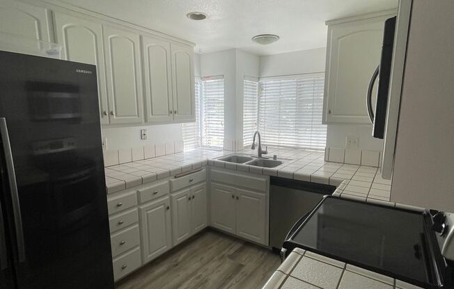2 Bed / 2 Bath in Clairemont