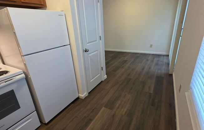 2 beds, 1.5 baths, 1,100 sqft, $1,165, Unit 190307