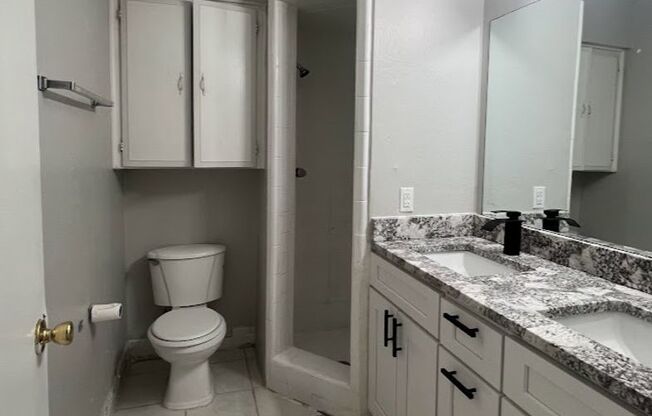 2 beds, 1 bath, 750 sqft, $1,000, Unit K708 - 307 - 109